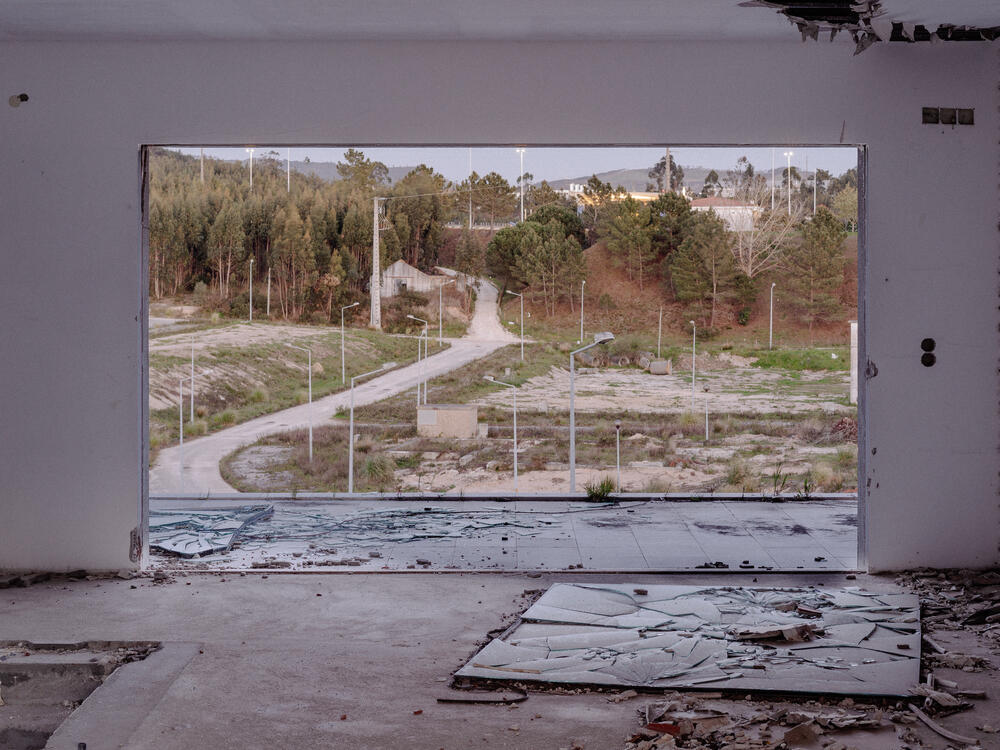 Image from page “For Sale” (Photo: Ricardo Alves Ferreira Nunes)