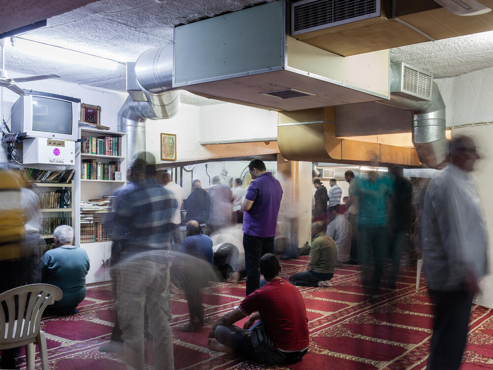 Image from page “Informal Mosques” (Photo: Ricardo Alves Ferreira Nunes)