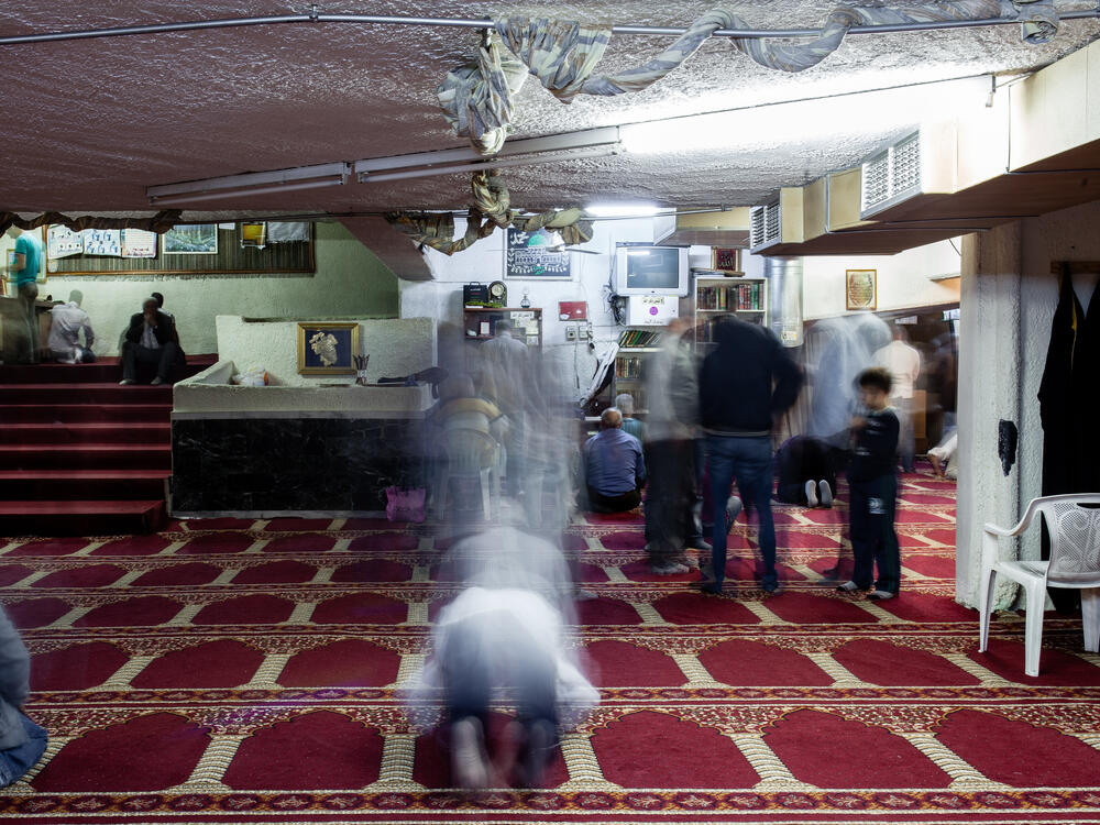 Image from page “Informal Mosques” (Photo: Ricardo Alves Ferreira Nunes)
