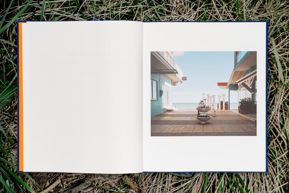 Image from page “The Hunter, the Woman & the Hut” (Photo: Ricardo Alves Ferreira Nunes)